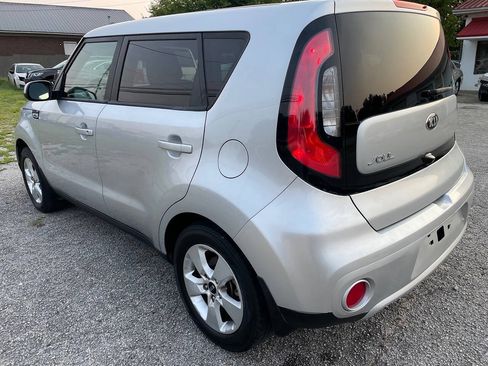 Used 2018 Kia Soul w/ Convenience Package FWD image 5