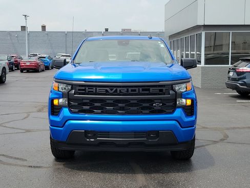 Used 2025 Chevrolet Silverado 1500 Custom w/ Turbomax Blackout Package AWD/4WD image 2