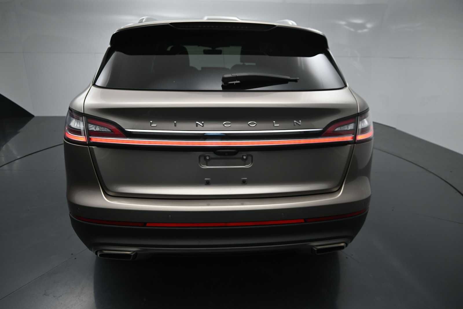 Used 2021 Lincoln Nautilus Reserve AWD/4WD image 5