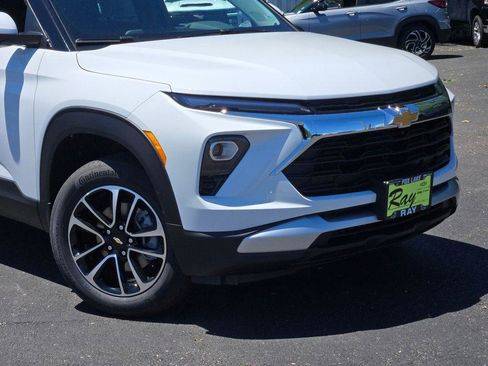 New 2026 Chevrolet TrailBlazer LT w/ Convenience Package AWD/4WD image 2