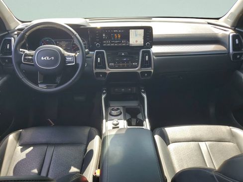 Used 2022 Kia Sorento S FWD image 11