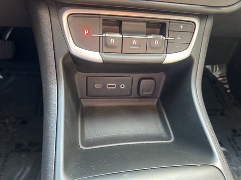 Used 2022 GMC Terrain SLE w/ Driver Convenience Package image 25