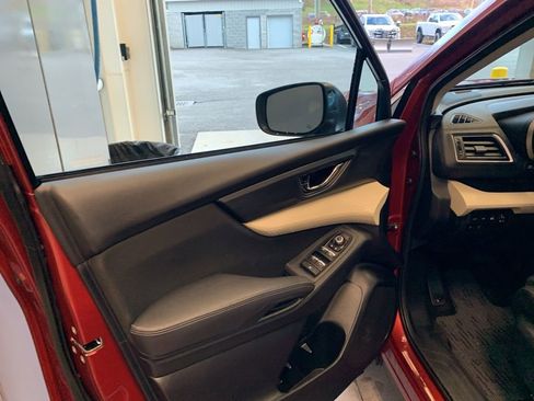 Certified 2022 Subaru Ascent Premium w/ Convenience Package image 6