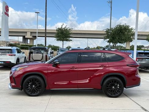 Used 2026 Toyota Highlander XSE AWD/4WD image 5