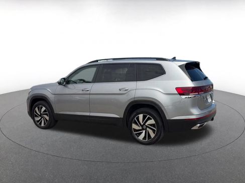 Used 2026 Volkswagen Atlas SE FWD image 8
