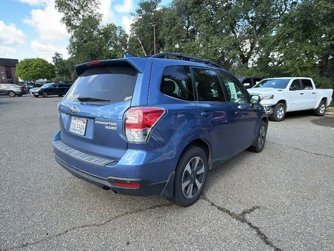 Used 2017 Subaru Forester 2.5i Limited AWD/4WD image 5