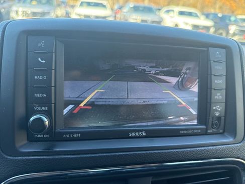 Used 2018 Dodge Grand Caravan SE image 5