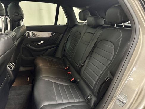 Used 2019 Mercedes-Benz GLC 350e 4MATIC image 20