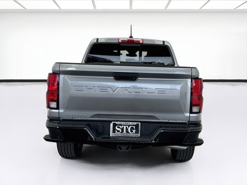 Used 2025 Chevrolet Colorado W/T w/ WT Convenience Package II RWD image 5