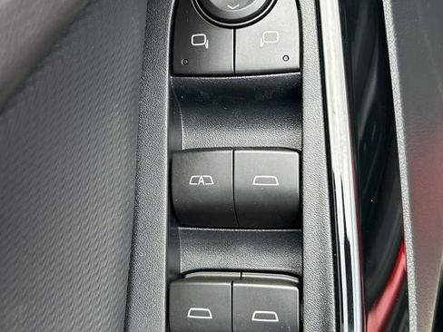 New 2026 Chevrolet Equinox LT w/ Convenience Package II AWD/4WD image 31