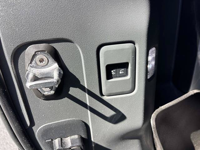 Used 2023 Land Rover Defender 110 X-Dynamic SE AWD/4WD image 15