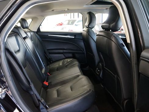 Used 2019 Ford Fusion Titanium image 14