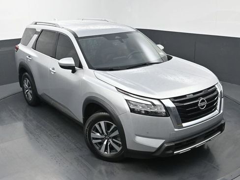 Used 2024 Nissan Pathfinder SL image 35