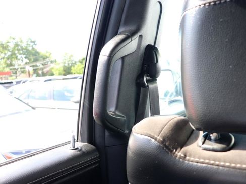 Used 2024 RAM 1500 Laramie AWD/4WD image 22