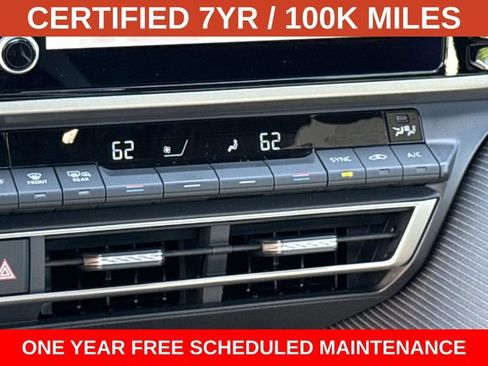 Used 2025 Toyota Camry SE FWD image 21