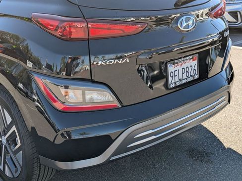 Certified 2023 Hyundai Kona SE image 11