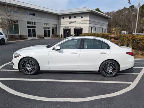 Used 2024 Mercedes-Benz C 300 4MATIC Sedan image 4