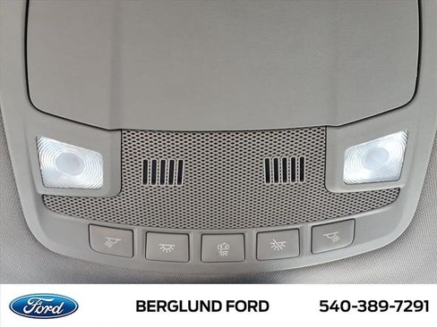 Used 2019 Ford F550 2WD Regular Cab Super Duty image 27