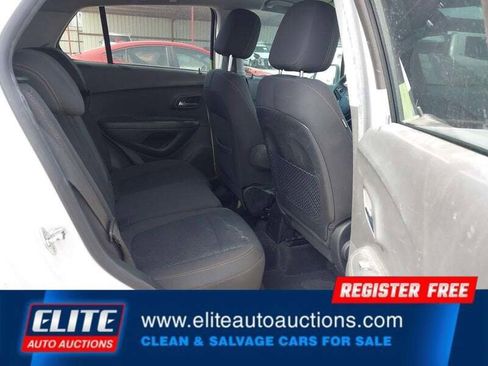 Used 2021 Chevrolet Trax LS w/ Tint and Cruise Package image 15