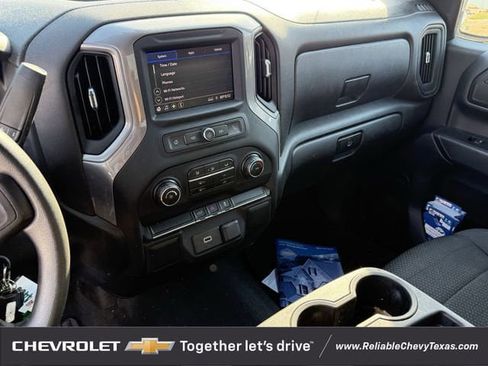 Used 2020 Chevrolet Silverado 1500 Custom w/ Custom Value Package AWD/4WD image 8