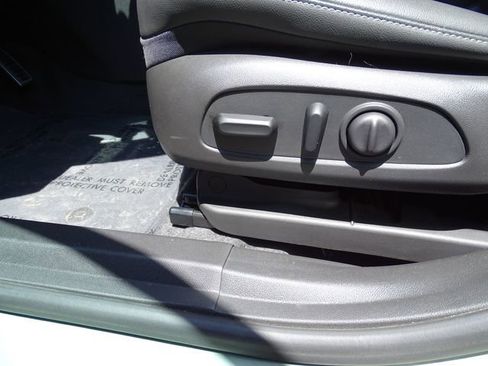 Used 2025 Chevrolet Trax ACTIV FWD image 22