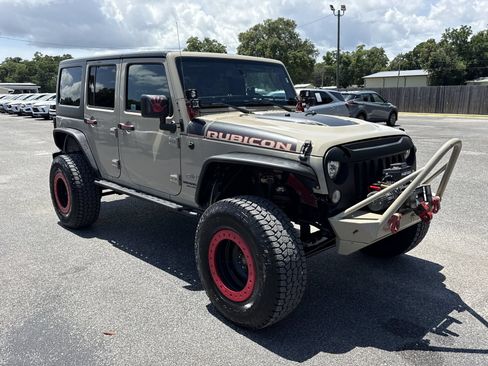 Used 2017 Jeep Wrangler Unlimited Rubicon AWD/4WD image 8