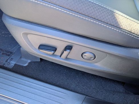 New 2025 Nissan Pathfinder SL image 14