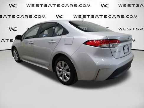 Used 2023 Toyota Corolla LE image 5