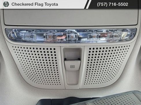 Used 2022 Mercedes-Benz GLC 300 4MATIC image 25