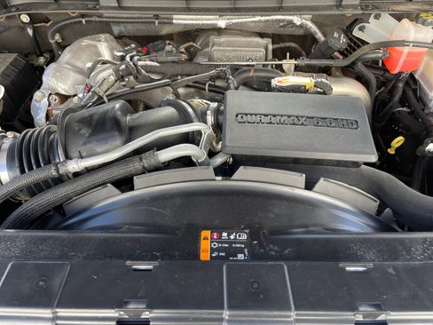 Used 2023 GMC Sierra 3500 SLT w/ SLT Premium Package image 21