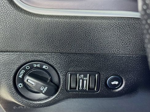 Used 2019 Dodge Charger Scat Pack w/ Dynamics Package RWD image 8