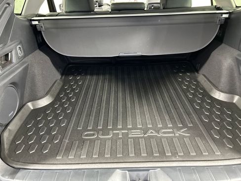 Used 2025 Subaru Outback Onyx Edition AWD/4WD image 21