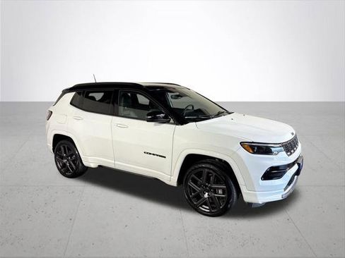 Certified 2025 Jeep Compass Limited w/ High Altitude Package AWD/4WD image 5