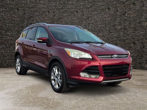 Used 2016 Ford Escape Titanium FWD image 2