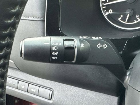 Used 2018 Toyota RAV4 XLE image 53