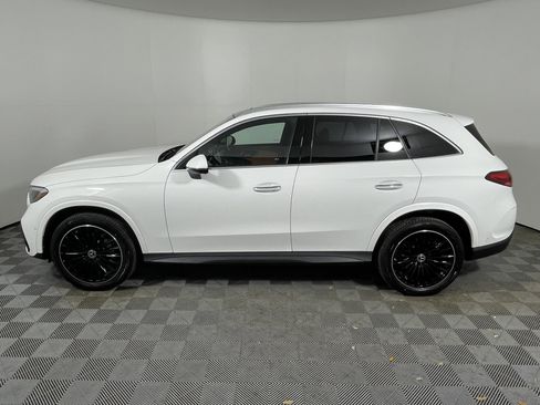 New 2026 Mercedes-Benz GLC 300 image 2