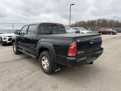 Used 2015 Toyota Tacoma 4x4 Double Cab w/ Convenience Package image 8