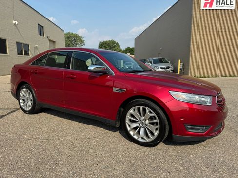 Used 2014 Ford Taurus Limited w/ Equipment Group 301A AWD/4WD image 12