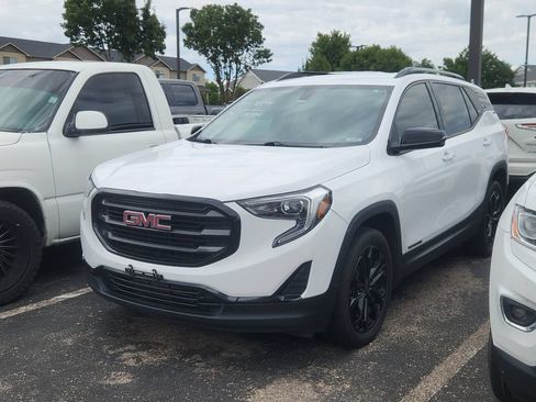 Used 2019 GMC Terrain SLE w/ Driver Convenience Package AWD/4WD image 3