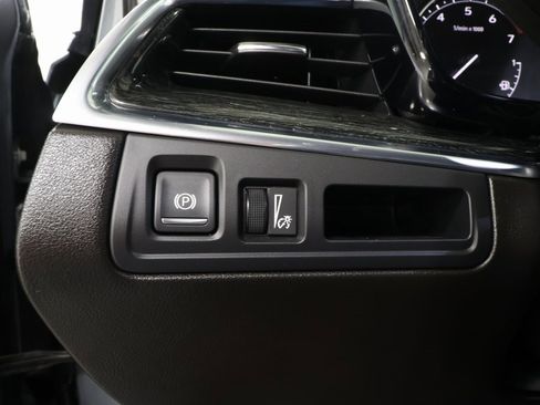 Used 2021 Cadillac XT5 Premium Luxury image 17