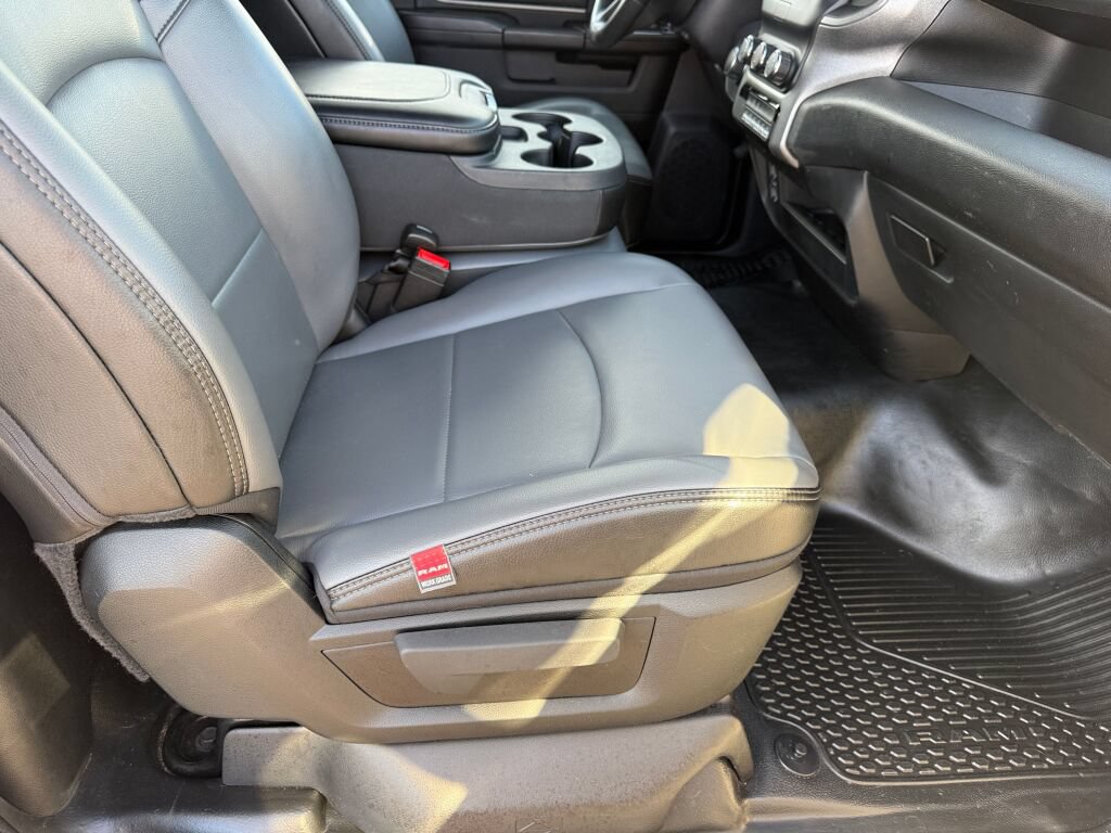 Used 2024 RAM 3500 Tradesman w/ Snow Chief Group AWD/4WD image 11