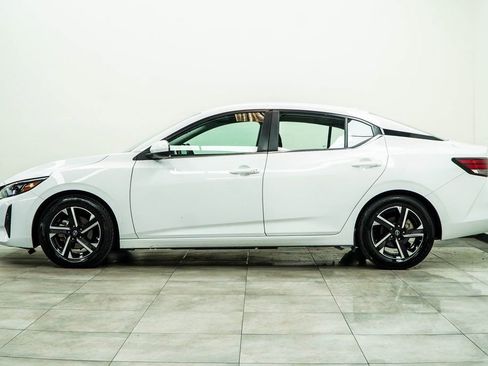 Used 2024 Nissan Sentra SV image 8