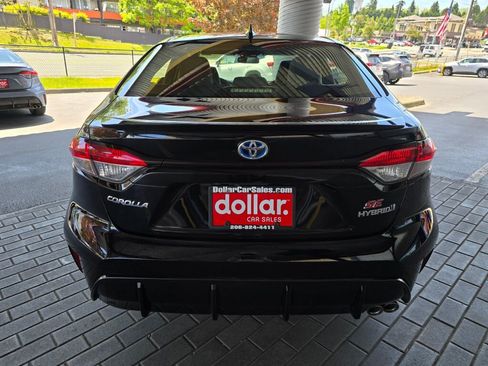 Used 2024 Toyota Corolla SE w/ SE Package FWD image 6