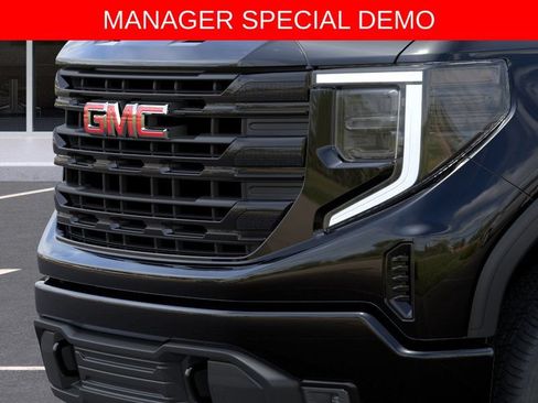 Used 2026 GMC Sierra 1500 Elevation AWD/4WD image 13