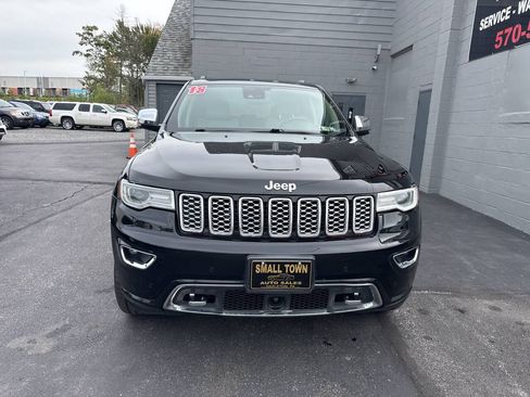 Used 2018 Jeep Grand Cherokee Overland AWD/4WD image 2