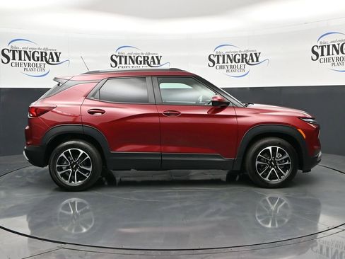 Used 2025 Chevrolet TrailBlazer LT w/ Convenience Package image 8