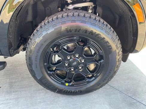 New 2025 Ford Ranger XLT w/ FX4 Off-Road Package image 30