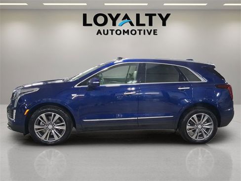 Used 2025 Cadillac XT5 Premium Luxury w/ Technology Package image 2