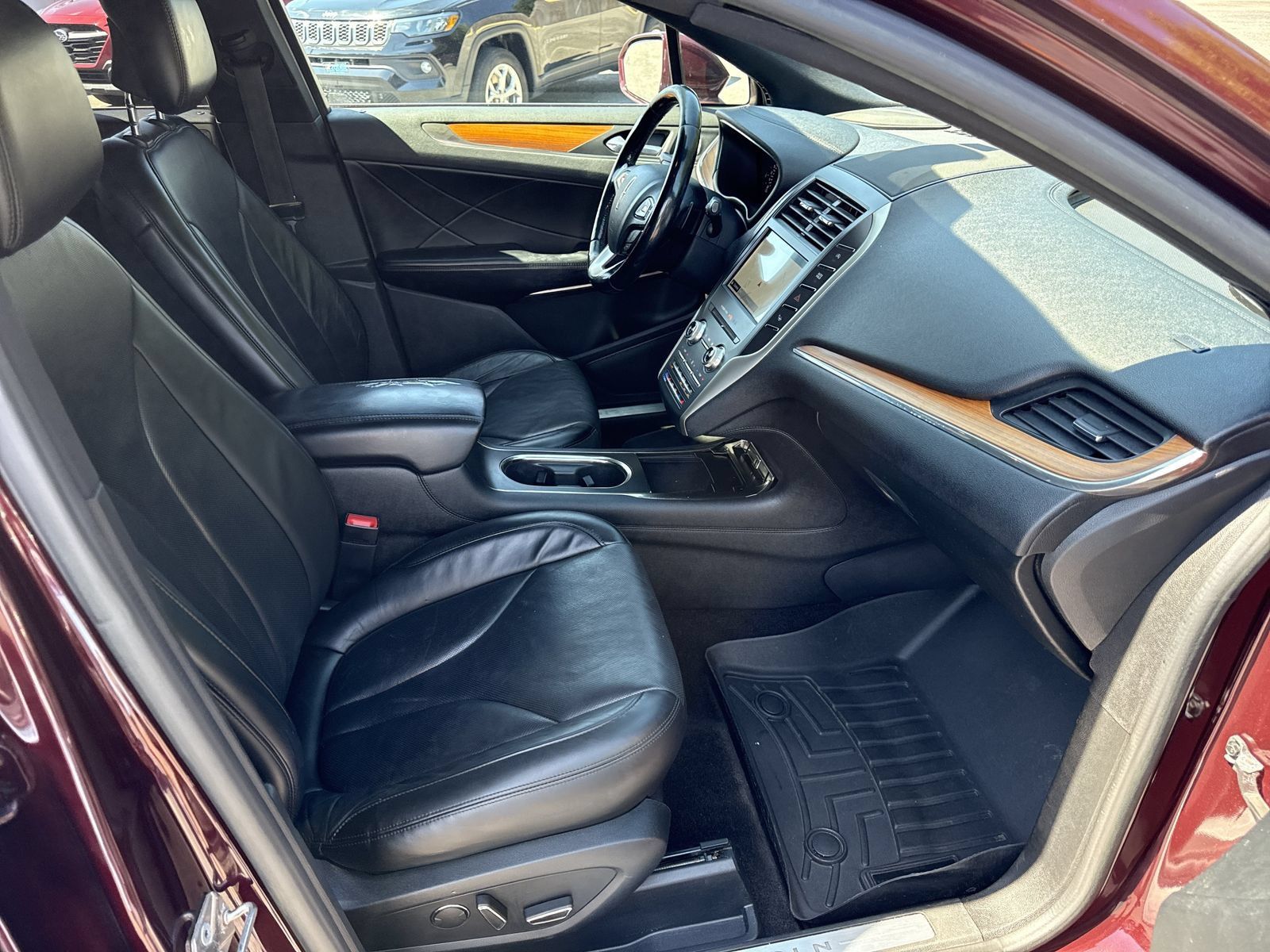 Used 2017 Lincoln MKC Reserve AWD/4WD image 35