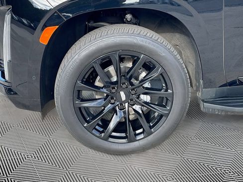 Used 2024 Cadillac Escalade ESV Sport w/ LPO, ONYX Package AWD/4WD image 11
